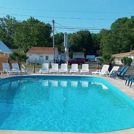The Palms Motel Geneva-on-the-Lake Extérieur photo